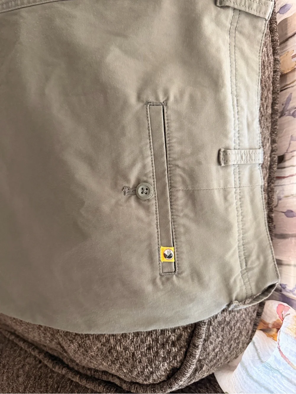 Duck Head Men's Flat Front Shorts in Light Olive